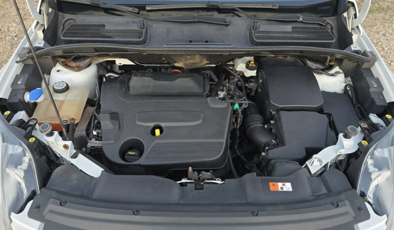 FORD Kuga  | 4×4 (doł. automatycznie) | Manualna | 163 KM | Biały full