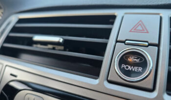 FORD Kuga  | 4×4 (doł. automatycznie) | Manualna | 163 KM | Biały full