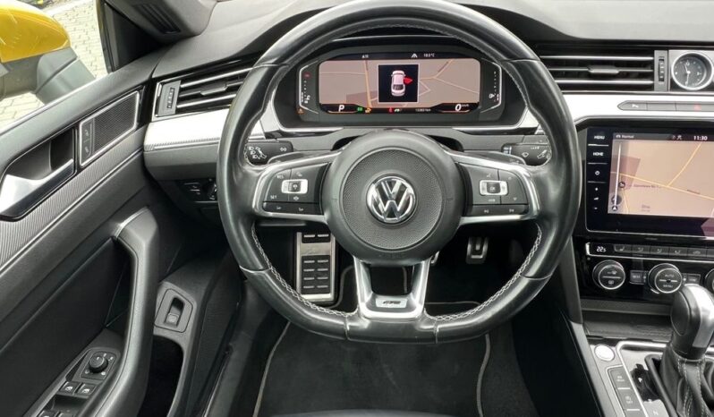 VOLKSWAGEN   Arteon     190 KM    Automatyczna    FWD (przód)    Złoty full