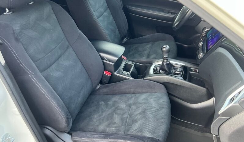 NISSAN   X-Trail     163 KM    Manualna    FWD (przód)    Biały full