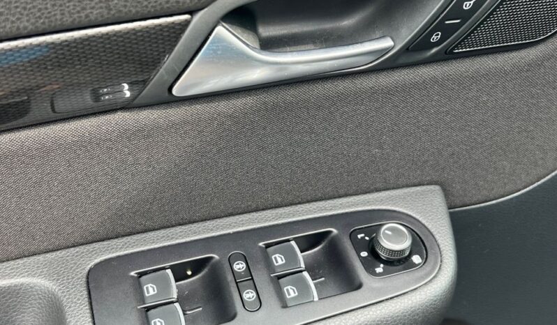 SEAT   Alhambra     184 KM    Automatyczna    4×4 (doł. automatycznie)    Szary full