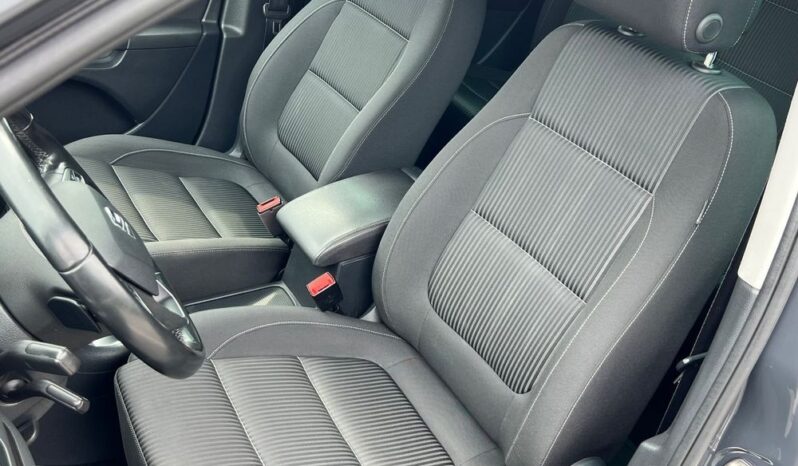 SEAT   Alhambra     184 KM    Automatyczna    4×4 (doł. automatycznie)    Szary full