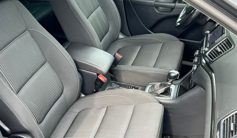 SEAT   Alhambra     184 KM    Automatyczna    4×4 (doł. automatycznie)    Szary full