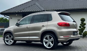 VOLKSWAGEN   Tiguan     160 KM    Manualna    4×4 (doł. automatycznie)    Złoty full
