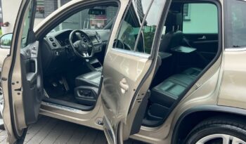 VOLKSWAGEN   Tiguan     160 KM    Manualna    4×4 (doł. automatycznie)    Złoty full