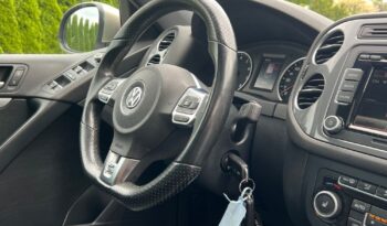 VOLKSWAGEN   Tiguan     160 KM    Manualna    4×4 (doł. automatycznie)    Złoty full