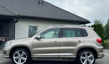 VOLKSWAGEN   Tiguan     160 KM    Manualna    4×4 (doł. automatycznie)    Złoty full
