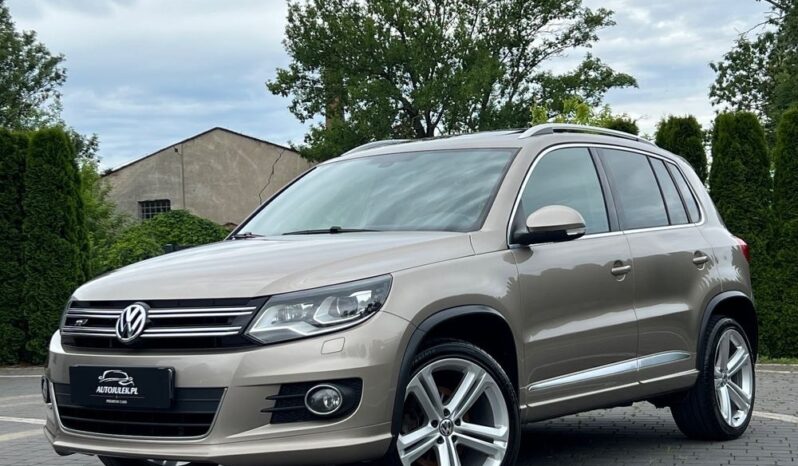 VOLKSWAGEN   Tiguan     160 KM    Manualna    4×4 (doł. automatycznie)    Złoty full