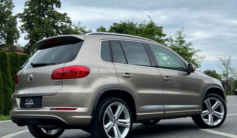 VOLKSWAGEN   Tiguan     160 KM    Manualna    4×4 (doł. automatycznie)    Złoty full