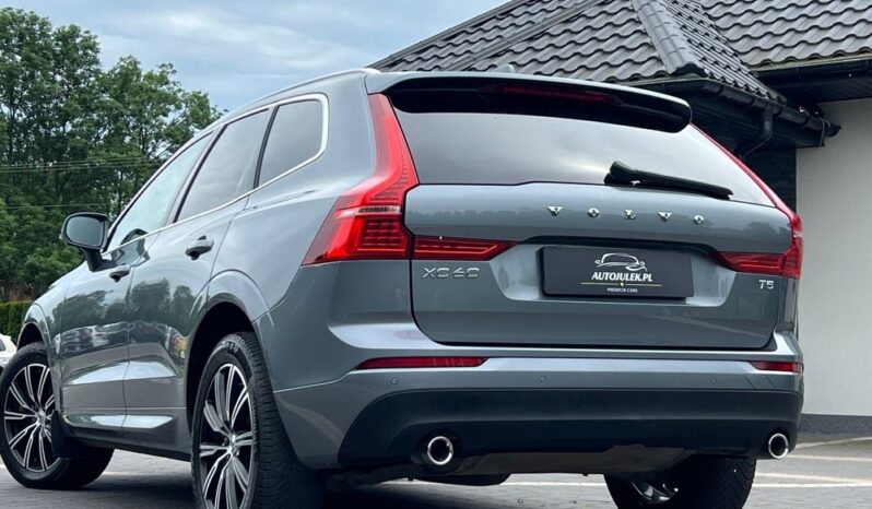 VOLVO   XC 60    250 KM    Automatyczna    FWD (przód)    Szary full