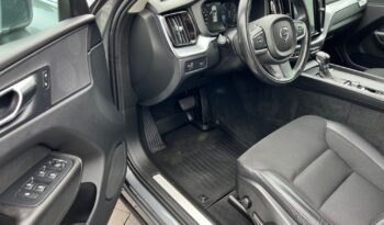 VOLVO   XC 60    250 KM    Automatyczna    FWD (przód)    Szary full