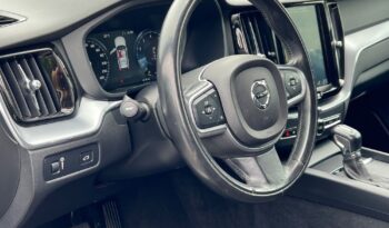 VOLVO   XC 60    250 KM    Automatyczna    FWD (przód)    Szary full