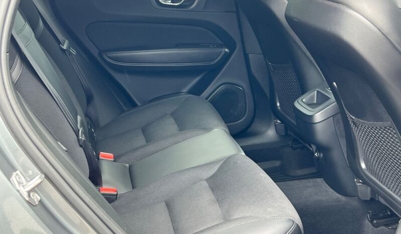 VOLVO   XC 60    250 KM    Automatyczna    FWD (przód)    Szary full