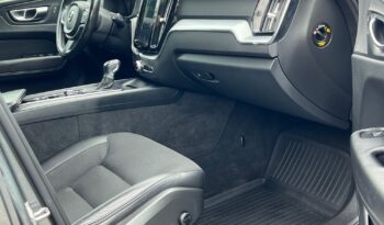 VOLVO   XC 60    250 KM    Automatyczna    FWD (przód)    Szary full