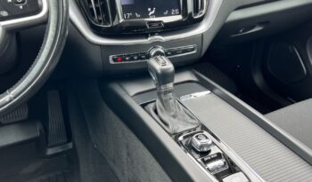 VOLVO   XC 60    250 KM    Automatyczna    FWD (przód)    Szary full