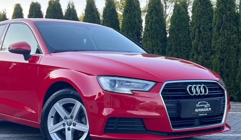 AUDI   A3     150 KM    Manualna    FWD (przód)    Czerwony full