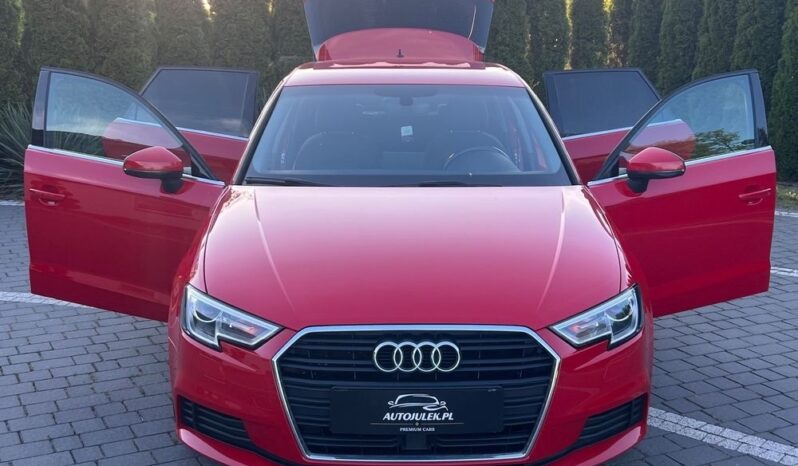 AUDI   A3     150 KM    Manualna    FWD (przód)    Czerwony full