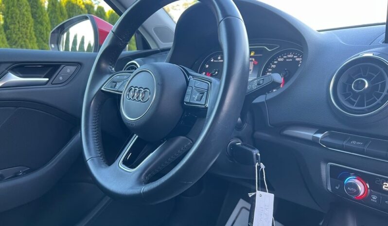 AUDI   A3     150 KM    Manualna    FWD (przód)    Czerwony full