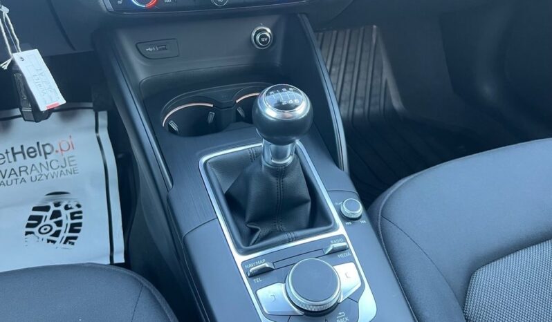 AUDI   A3     150 KM    Manualna    FWD (przód)    Czerwony full