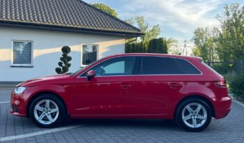 AUDI   A3     150 KM    Manualna    FWD (przód)    Czerwony full