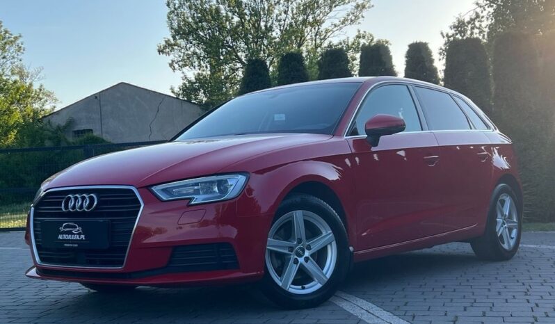 AUDI   A3     150 KM    Manualna    FWD (przód)    Czerwony full