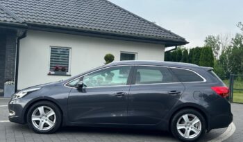 KIA   Ceed     128 KM    Manualna    FWD (przód)    Szary full