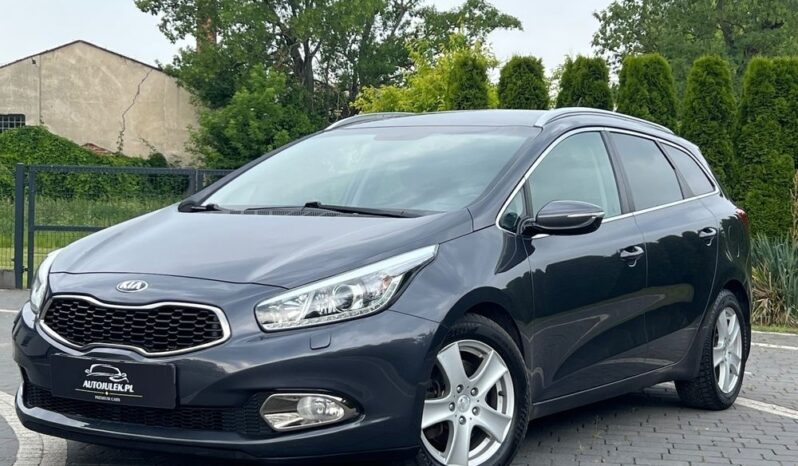 KIA   Ceed     128 KM    Manualna    FWD (przód)    Szary full