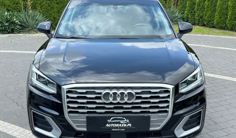 AUDI   Q2     116 KM    Manualna    FWD (przód)    Czarny full