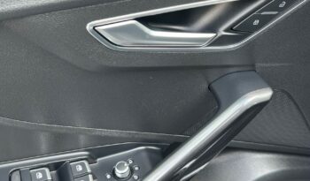 AUDI   Q2     116 KM    Manualna    FWD (przód)    Czarny full