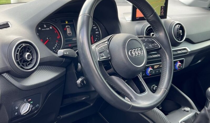 AUDI   Q2     116 KM    Manualna    FWD (przód)    Czarny full
