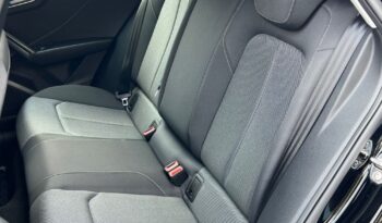 AUDI   Q2     116 KM    Manualna    FWD (przód)    Czarny full