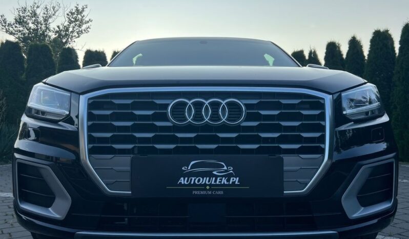 AUDI   Q2     116 KM    Manualna    FWD (przód)    Czarny full