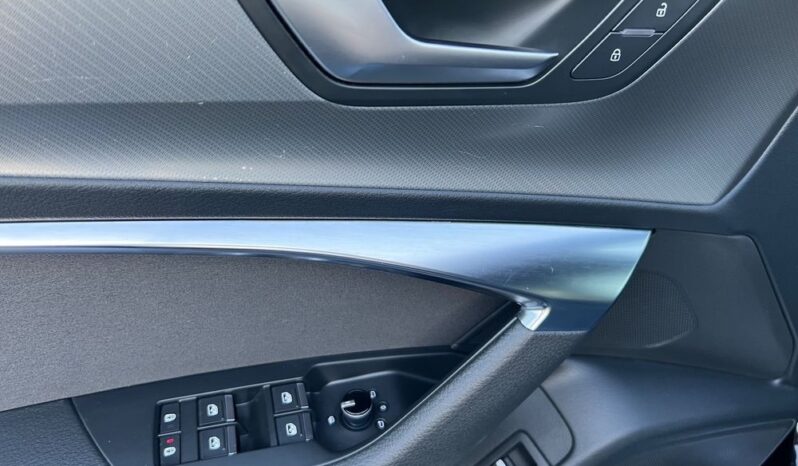 AUDI   A6     204 KM    Automatyczna    4×4 (stały)    Czarny full