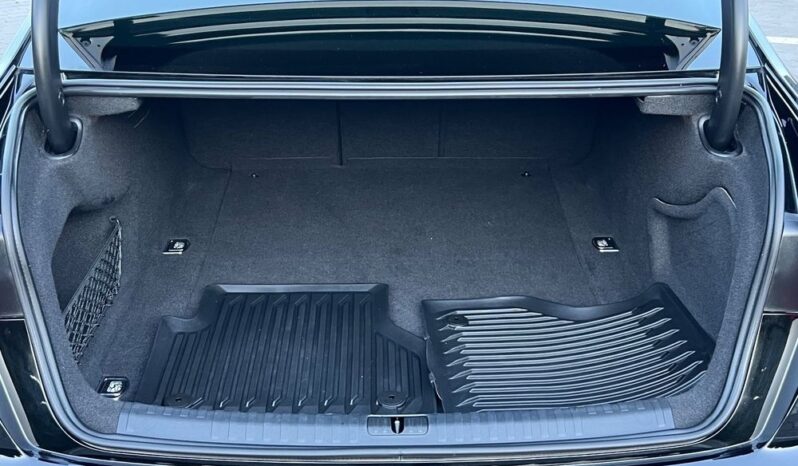 AUDI   A6     204 KM    Automatyczna    4×4 (stały)    Czarny full