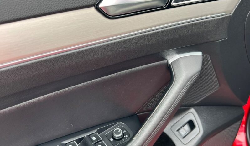 VOLKSWAGEN   Passat     190 KM    Automatyczna    FWD (przód)    Czerwony full