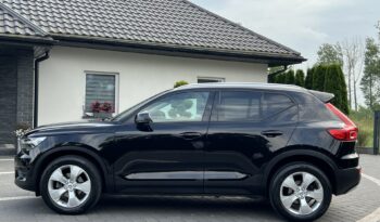 VOLVO   XC 40    150 KM    Automatyczna    FWD (przód)    Czarny full