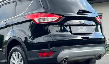 FORD   Kuga     150 KM    Manualna    FWD (przód)    Czarny full