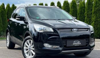 FORD   Kuga     150 KM    Manualna    FWD (przód)    Czarny full