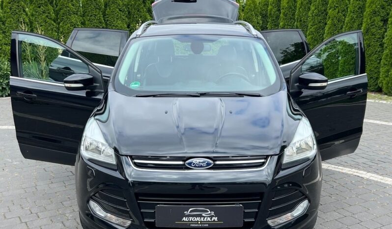 FORD   Kuga     150 KM    Manualna    FWD (przód)    Czarny full
