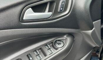 FORD   Kuga     150 KM    Manualna    FWD (przód)    Czarny full