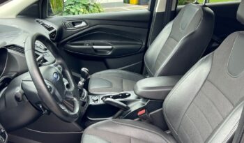 FORD   Kuga     150 KM    Manualna    FWD (przód)    Czarny full