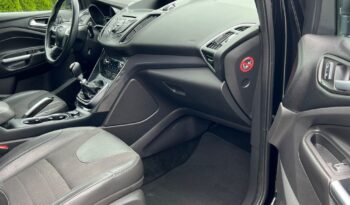 FORD   Kuga     150 KM    Manualna    FWD (przód)    Czarny full