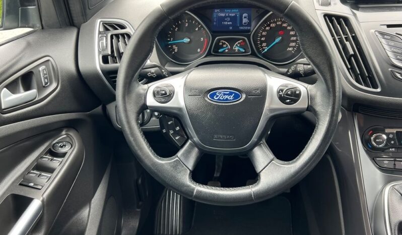 FORD   Kuga     150 KM    Manualna    FWD (przód)    Czarny full