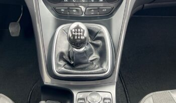 FORD   Kuga     150 KM    Manualna    FWD (przód)    Czarny full