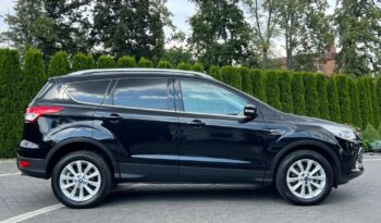 FORD   Kuga     150 KM    Manualna    FWD (przód)    Czarny full
