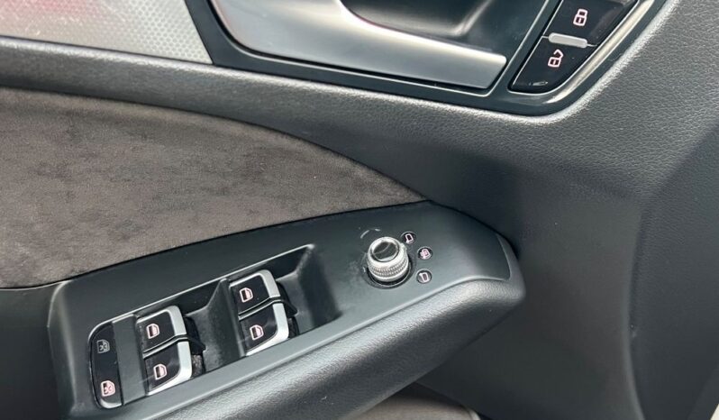 AUDI   Q5     177 KM    Automatyczna    4×4 (stały)    Biały full