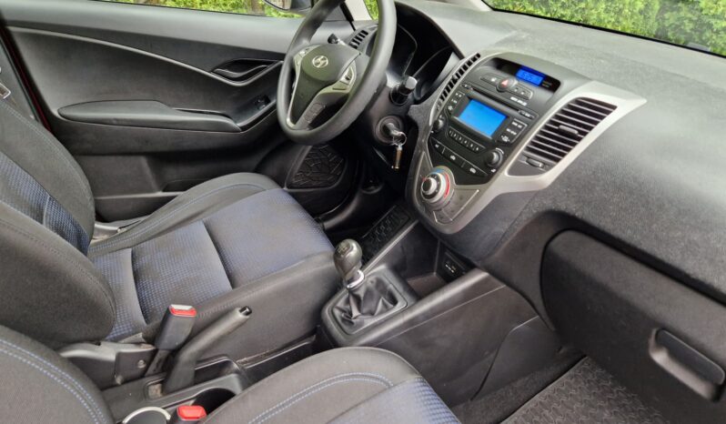 HYUNDAI ix20  | FWD (przód) | Manualna | 90 KM | Bordowy full