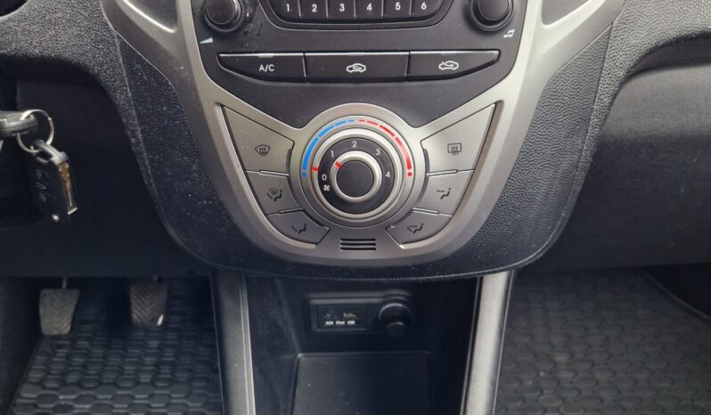 HYUNDAI ix20  | FWD (przód) | Manualna | 90 KM | Bordowy full