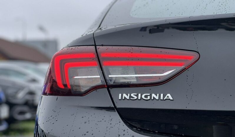 OPEL Insignia  | FWD (przód) | Manualna | 136 KM | Czarny full