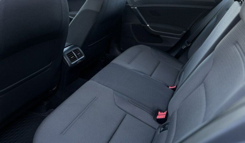 VOLKSWAGEN Golf  | FWD (przód) | Manualna | 115 KM | Srebrny full